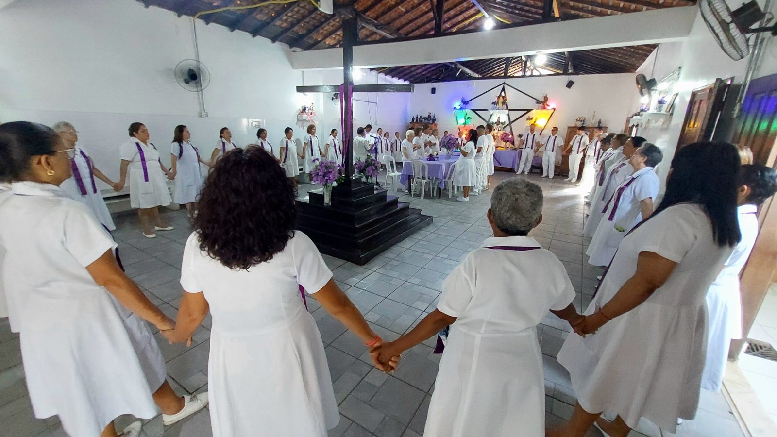 Corrente de médiuns no dia de São Cipriano