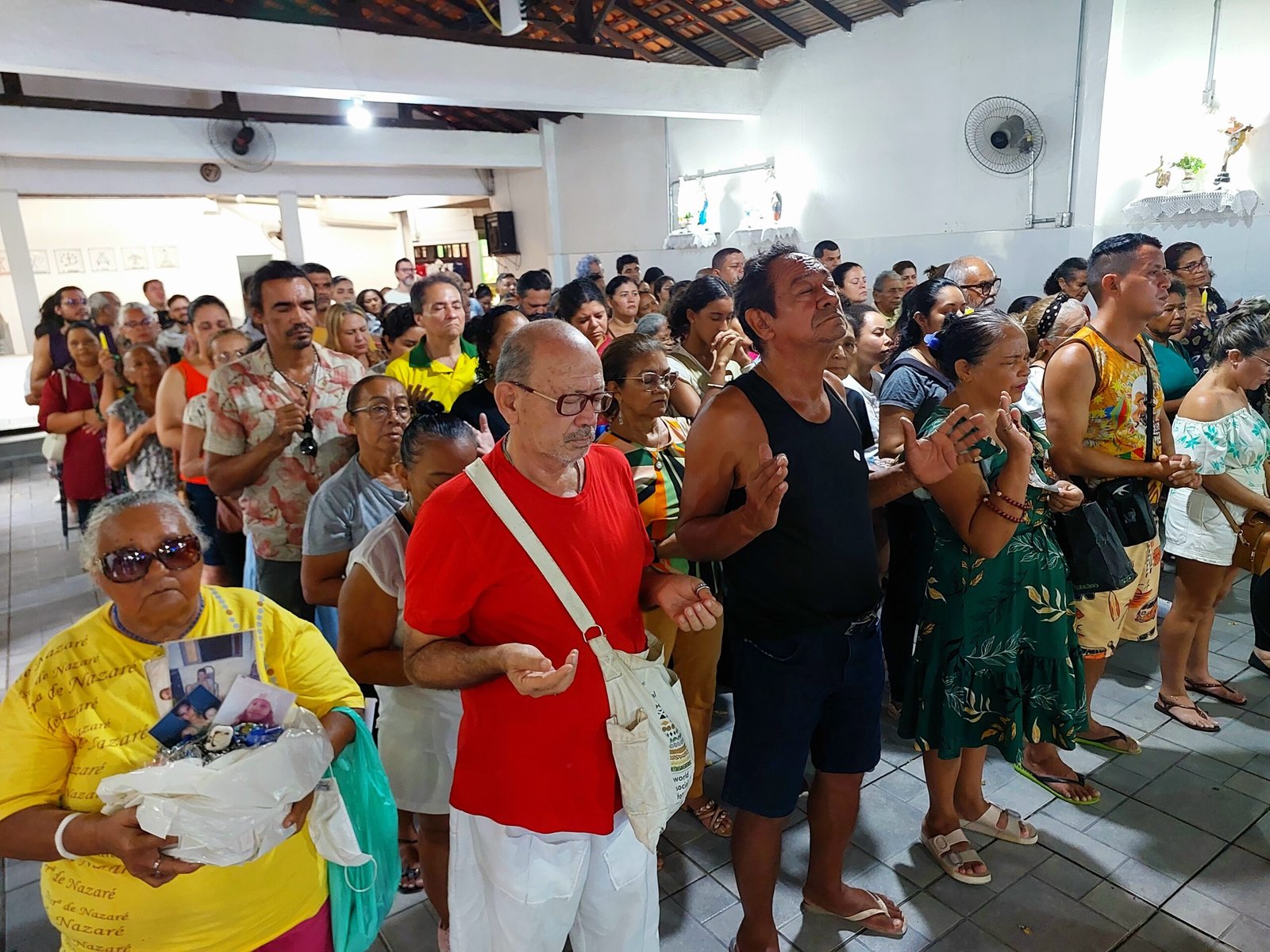público homenageia Xangô / Foto: Gabriele Costa